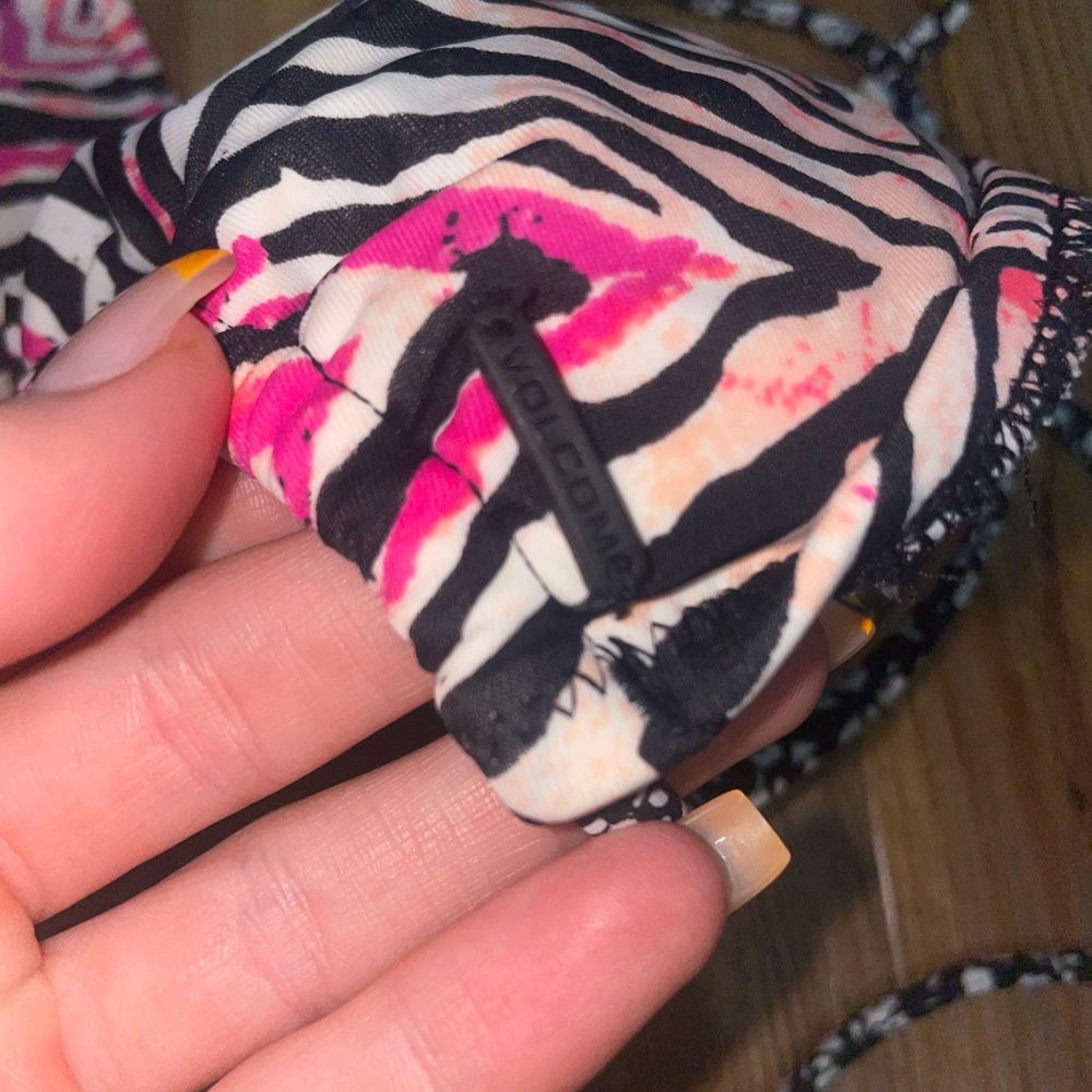 Volcom bikini top - Picture 2 of 2